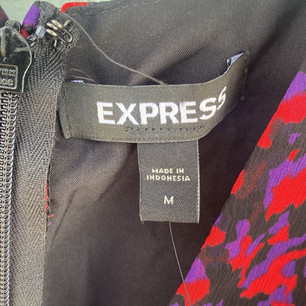 NWT Express Abstract Print Faux Wrap Ruffle Mini Dress Sz M - Picture 14 of 14